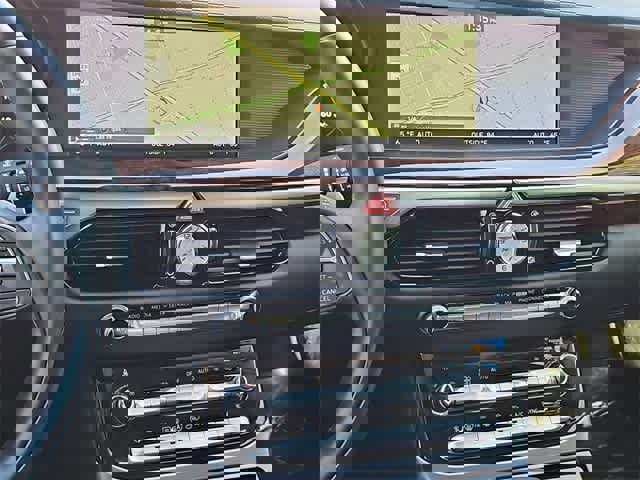 Used 2019 Genesis G90 3.3T Premium image 28