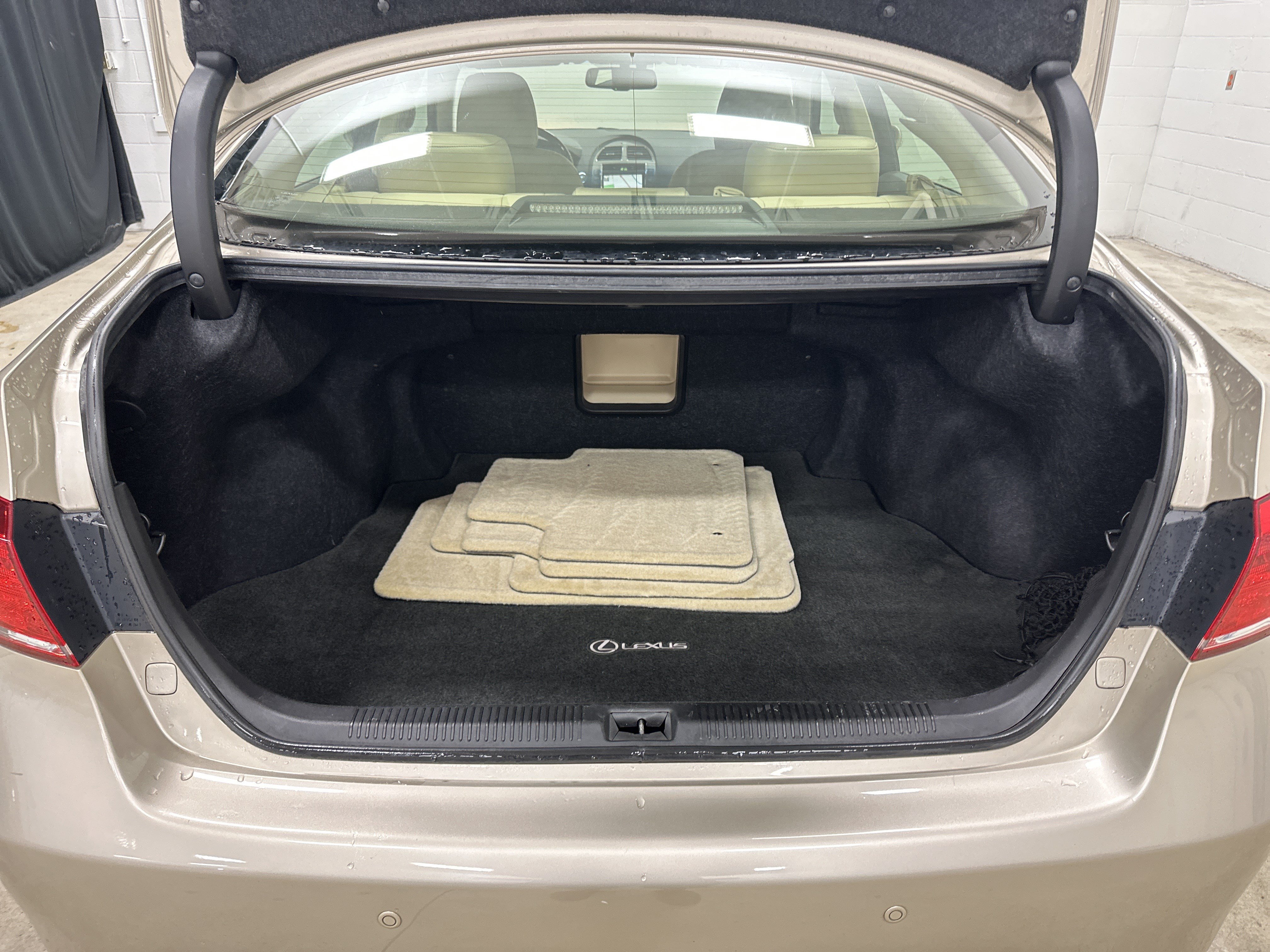 Used 2011 Lexus ES 350 FWD image 32