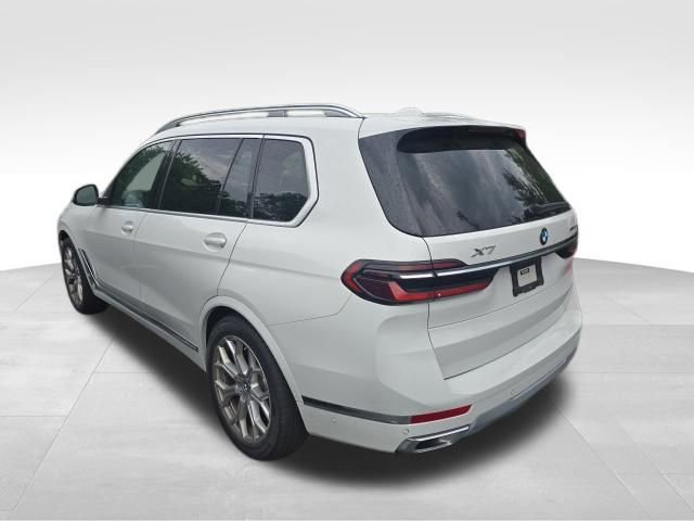 Used 2023 BMW X7 xDrive40i AWD/4WD image 3