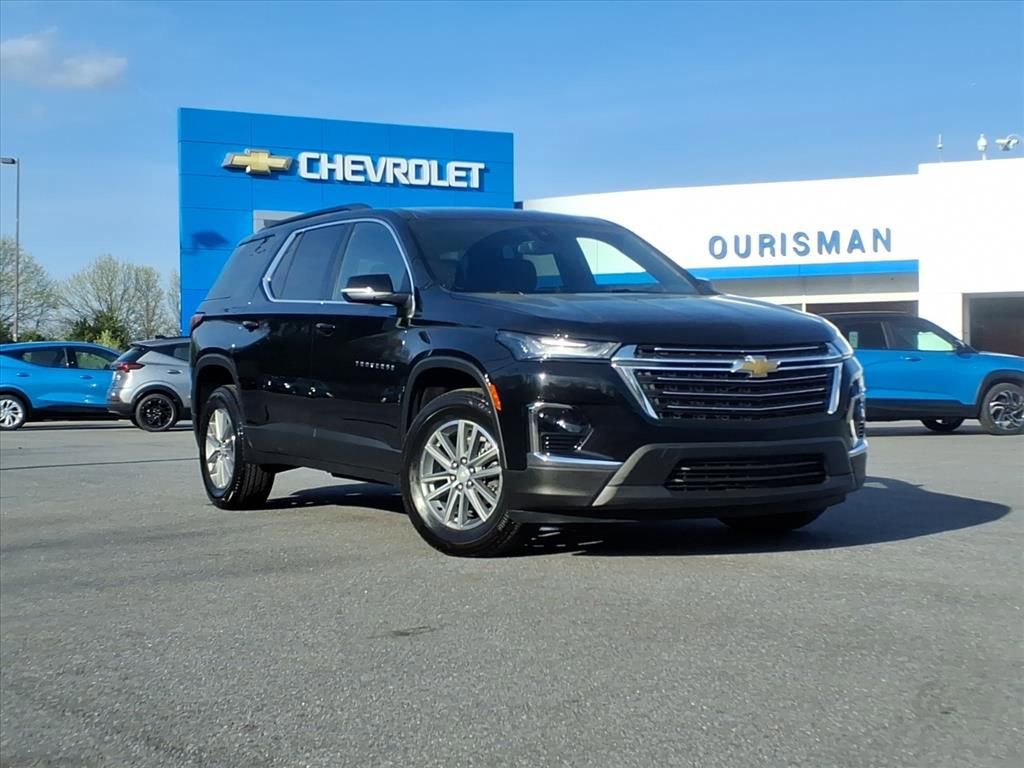 Used 2023 Chevrolet Traverse LT