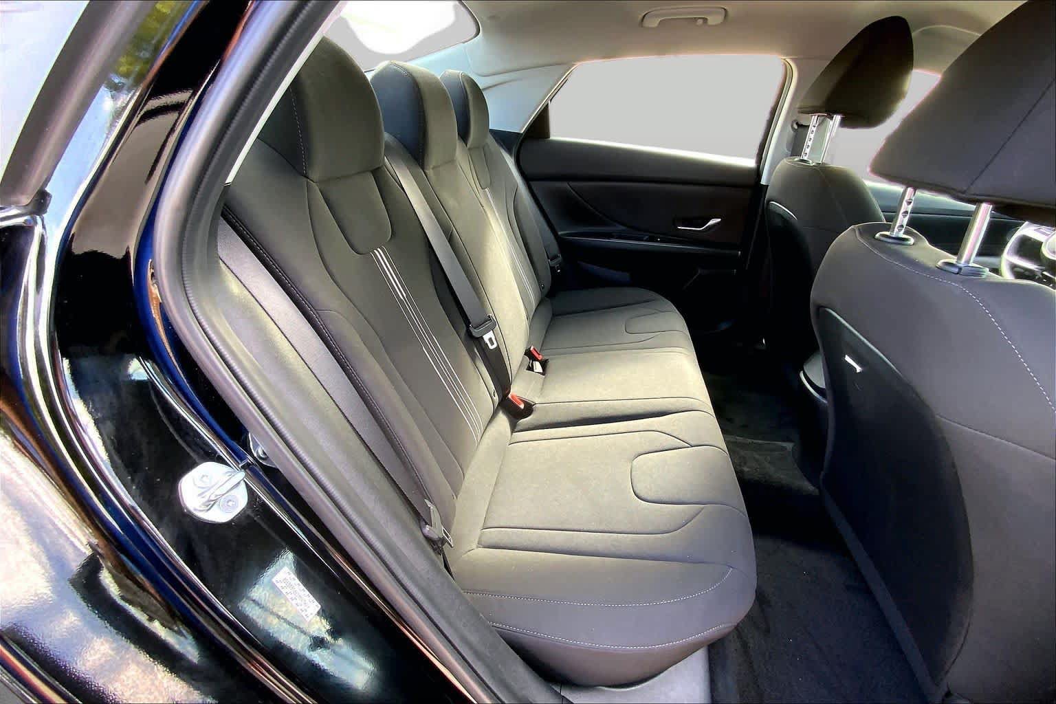 Certified 2023 Hyundai Elantra SEL FWD image 19