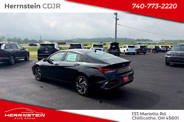 Used 2025 Hyundai Elantra Sport FWD image 5