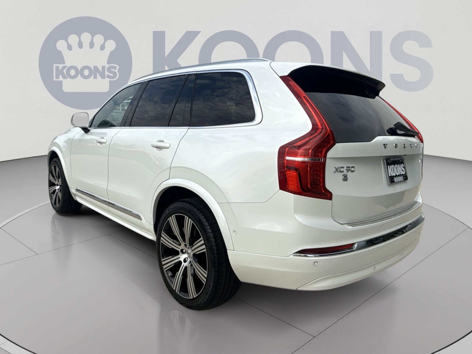 Certified 2024 Volvo XC90 B6 Ultimate w/ Protection Package Premier AWD/4WD image 4