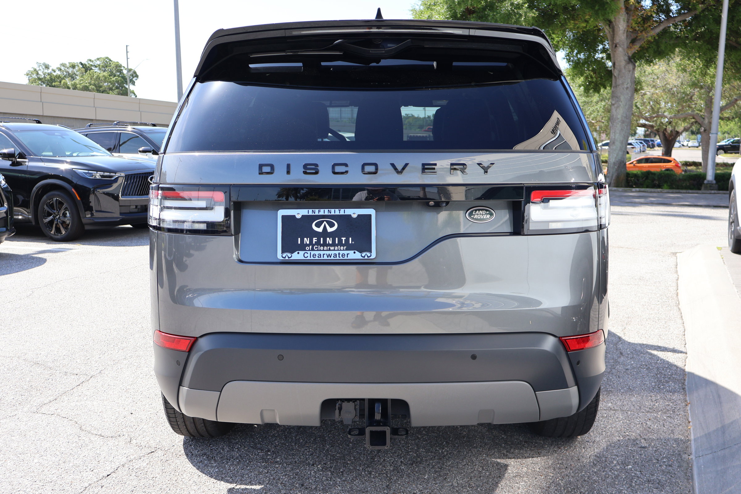Used 2019 Land Rover Discovery SE AWD/4WD image 8