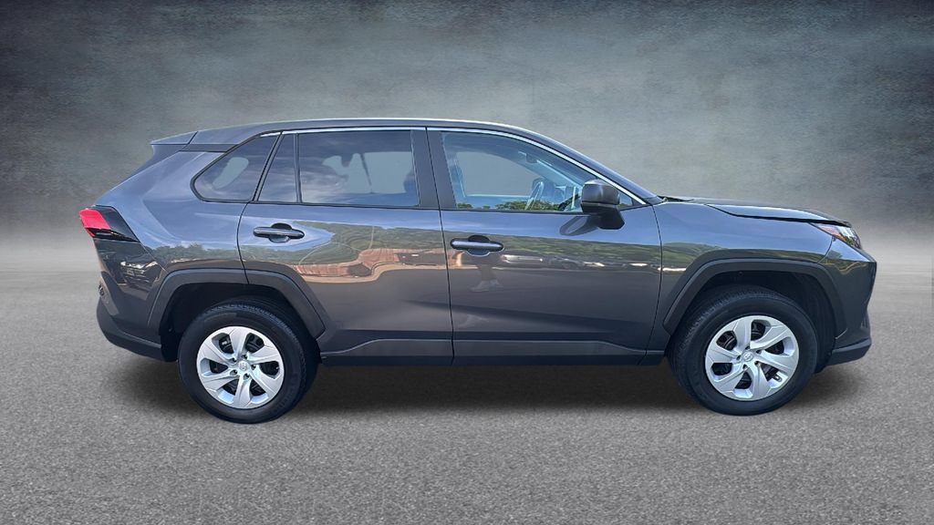 Used 2024 Toyota RAV4 LE AWD/4WD image 29