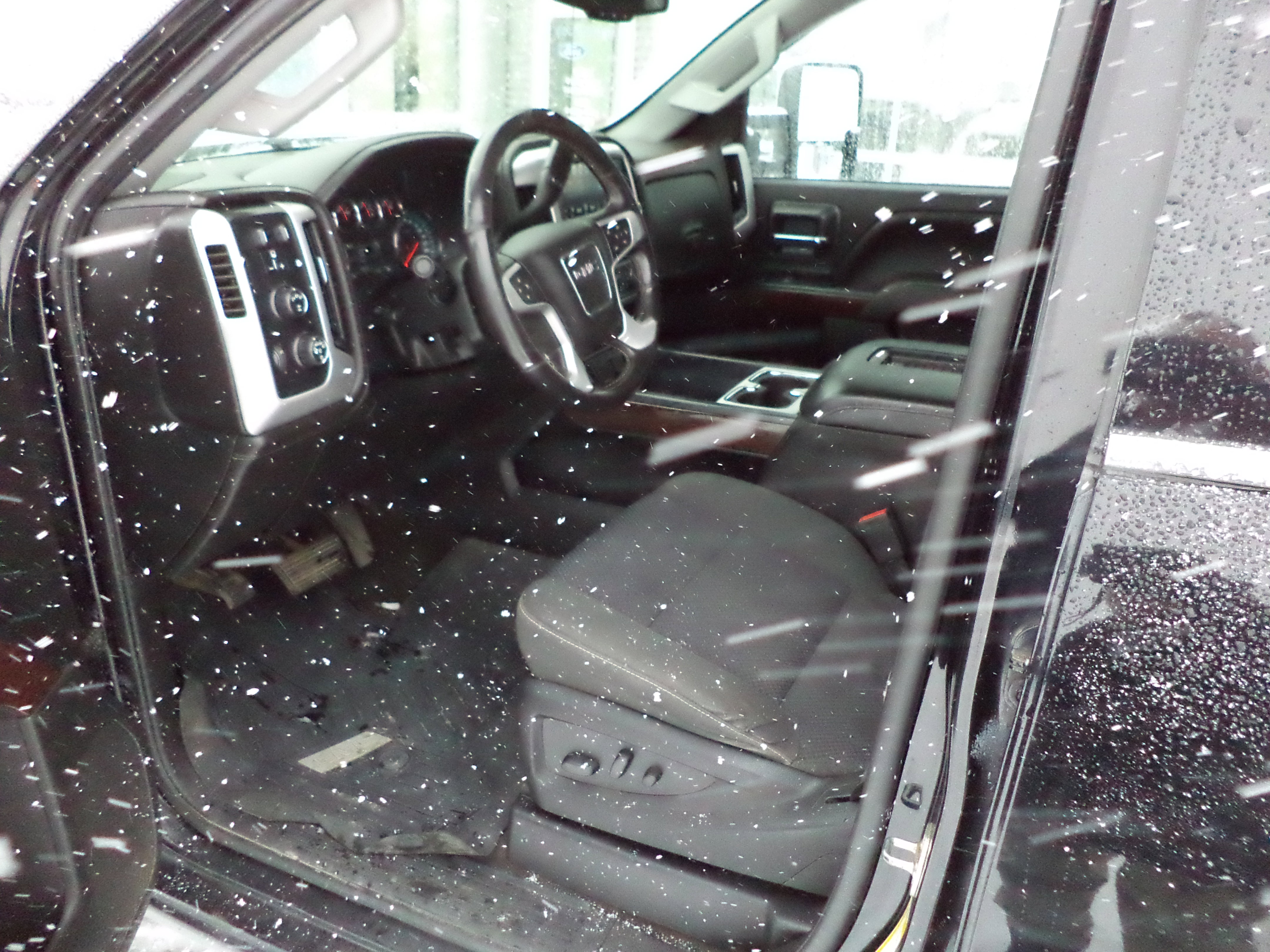 Used 2018 GMC Sierra 2500 SLE w/ HD SLE Preferred Plus Package image 2