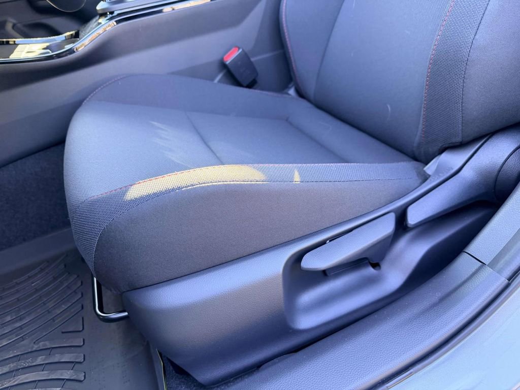 New 2026 Toyota Prius Plug-In Hybrid FWD image 17