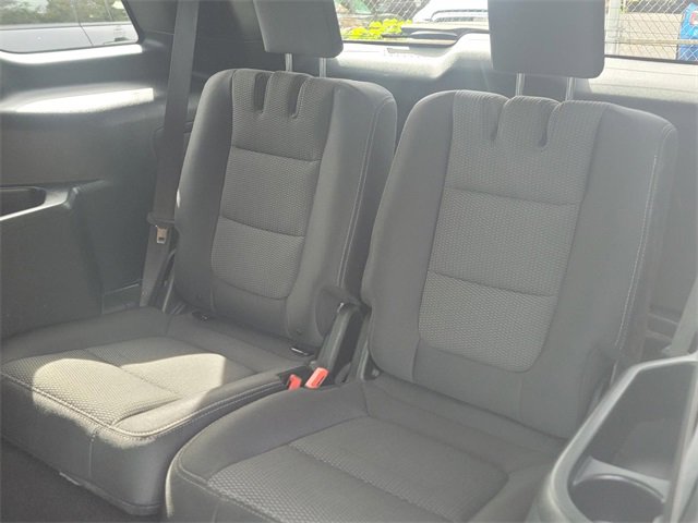 Used 2019 Ford Explorer XLT image 12
