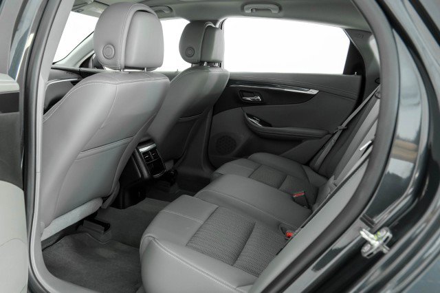 Used 2014 Chevrolet Impala LT w/ Convenience Package image 35