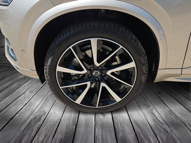 Used 2023 Volvo XC90 B6 Plus w/ Protection Package Premier image 9