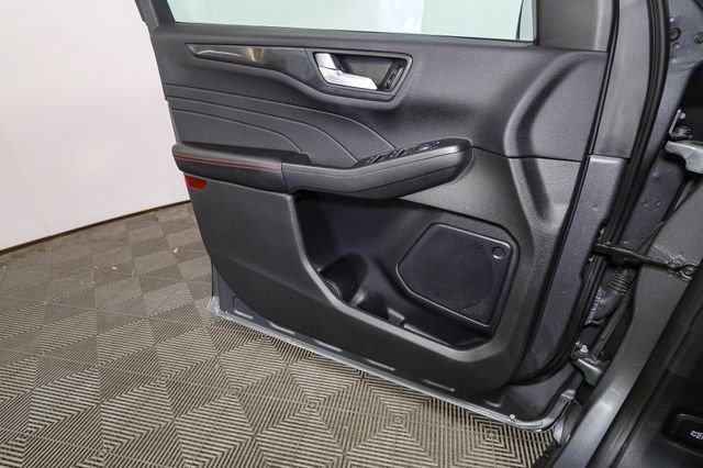 Used 2023 Ford Escape ST-Line w/ Tech Pack #1 AWD/4WD image 38