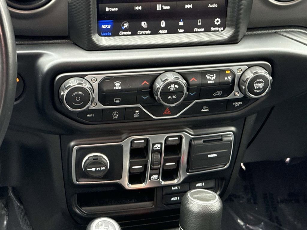 Used 2022 Jeep Gladiator Willys image 17