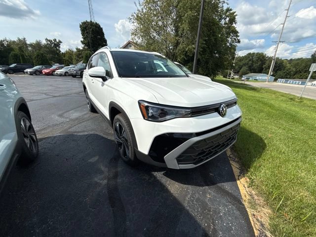 New 2026 Volkswagen Taos SE