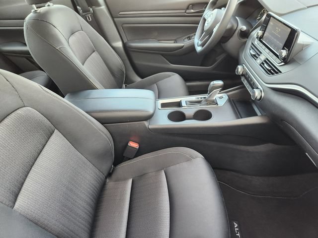 Used 2024 Nissan Altima 2.5 S FWD image 18