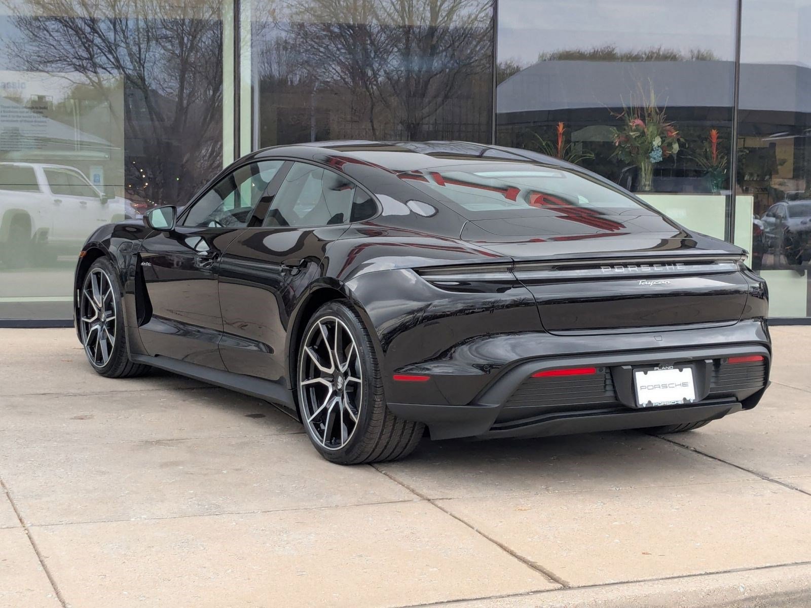 New 2026 Porsche Taycan video 3