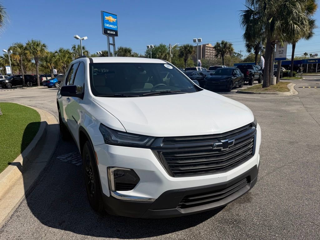 Used 2023 Chevrolet Traverse LS w/ Midnight/Sport Edition image 2