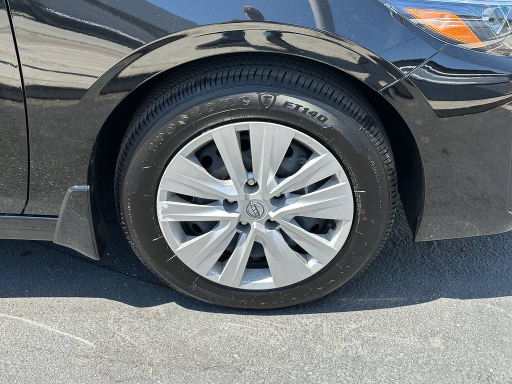 Used 2025 Nissan Sentra S FWD image 14