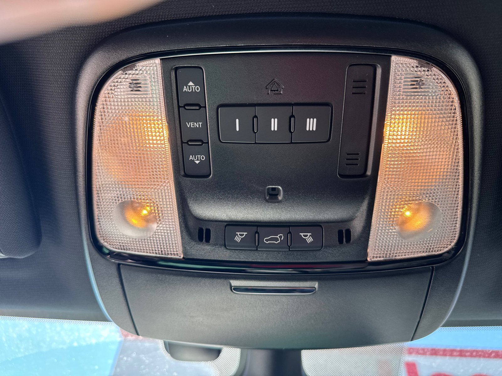 Used 2025 Dodge Durango R/T AWD/4WD image 13