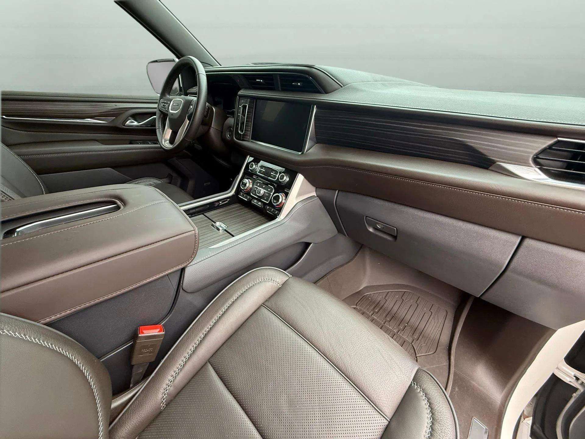 Used 2024 GMC Yukon Denali image 36