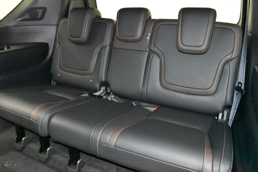 New 2026 Nissan Armada SL w/ Captain's Chari Seat Package AWD/4WD image 38