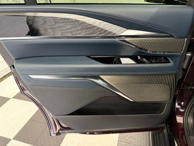 Used 2025 Cadillac Escalade IQ Luxury 2 w/ LPO, Premium Carpet Package image 20