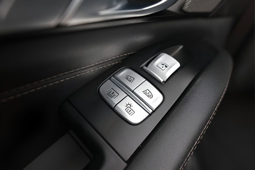 Used 2025 BMW X7 xDrive40i image 28