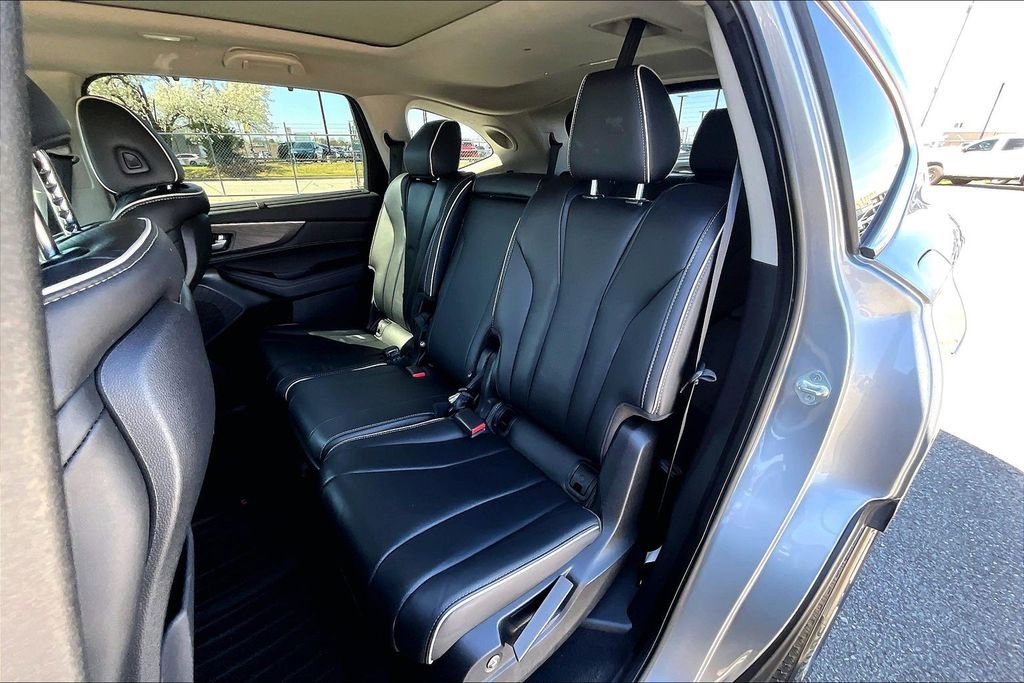 Used 2023 Acura MDX SH-AWD w/ Advance Package image 37