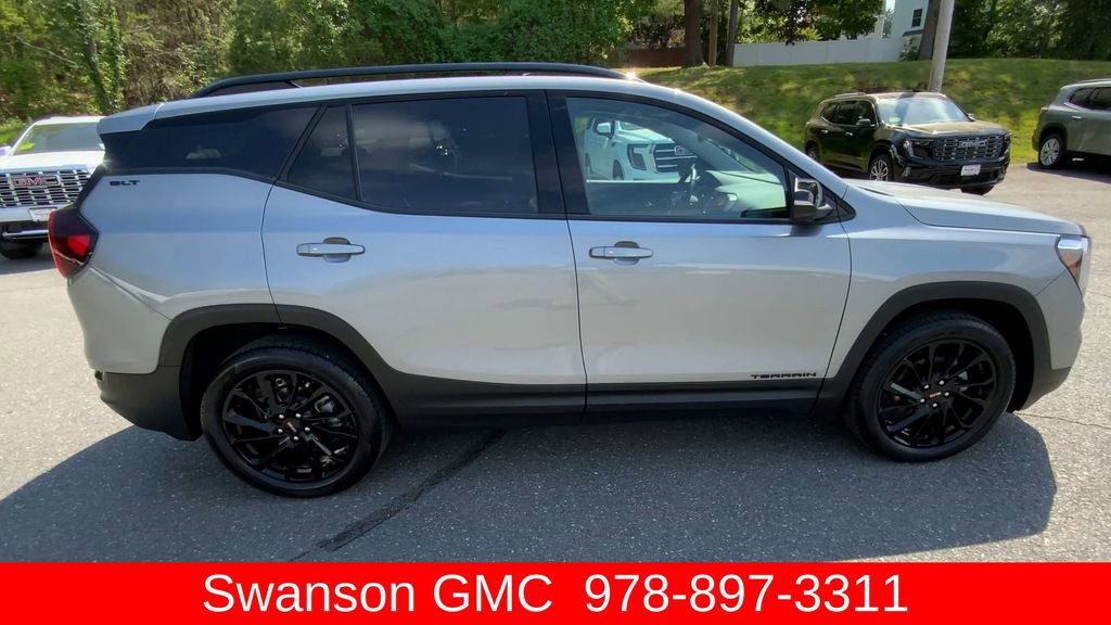 Used 2023 GMC Terrain SLT w/ Tech Package AWD/4WD image 10