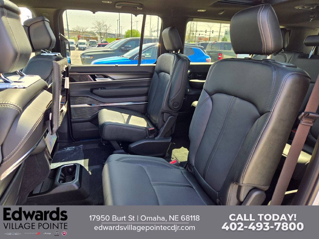 New 2026 Jeep Grand Wagoneer L Summit w/ Rear Seat Video Group I AWD/4WD image 28