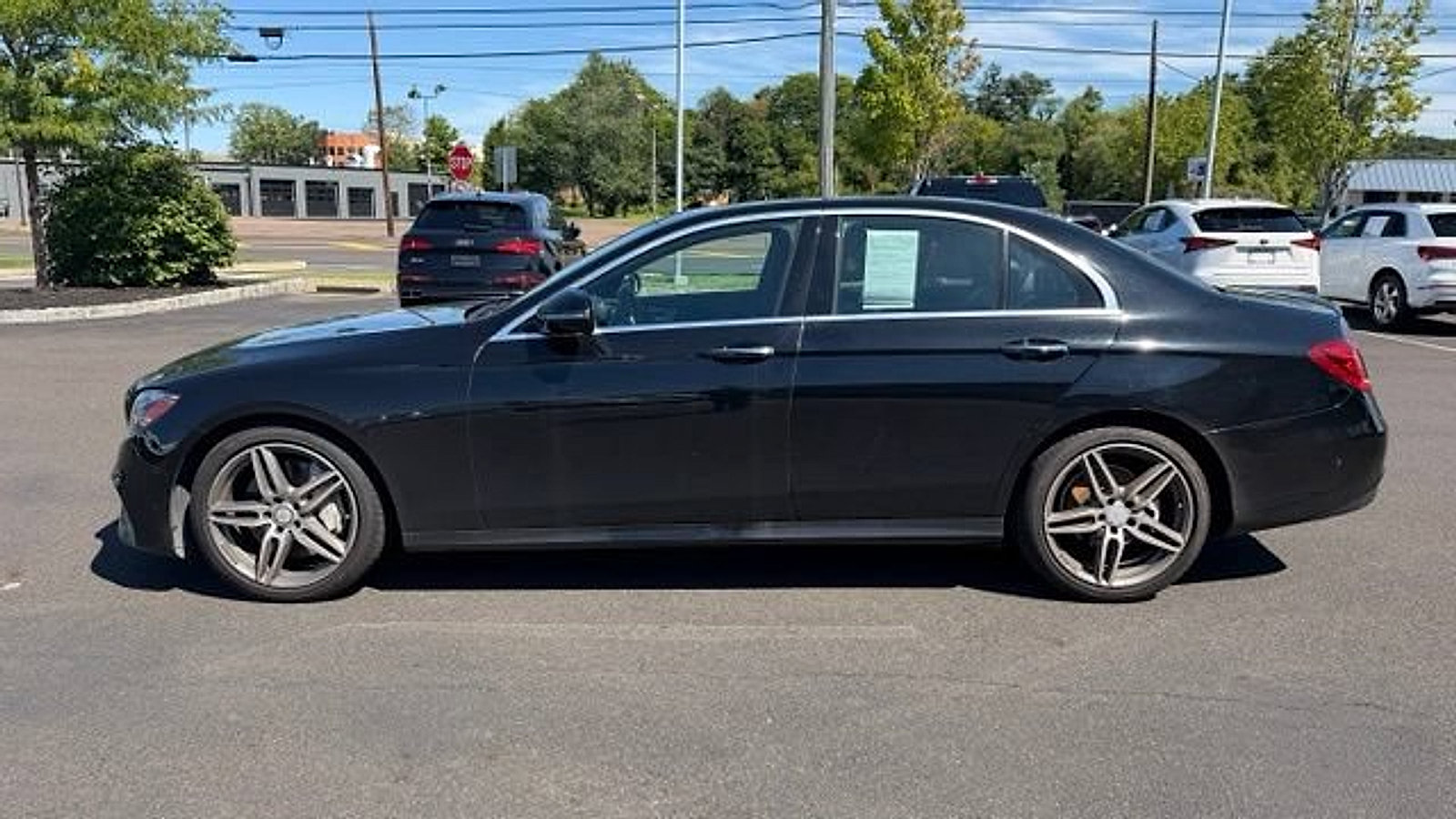 Certified 2017 Mercedes-Benz E 300 4MATIC image 4
