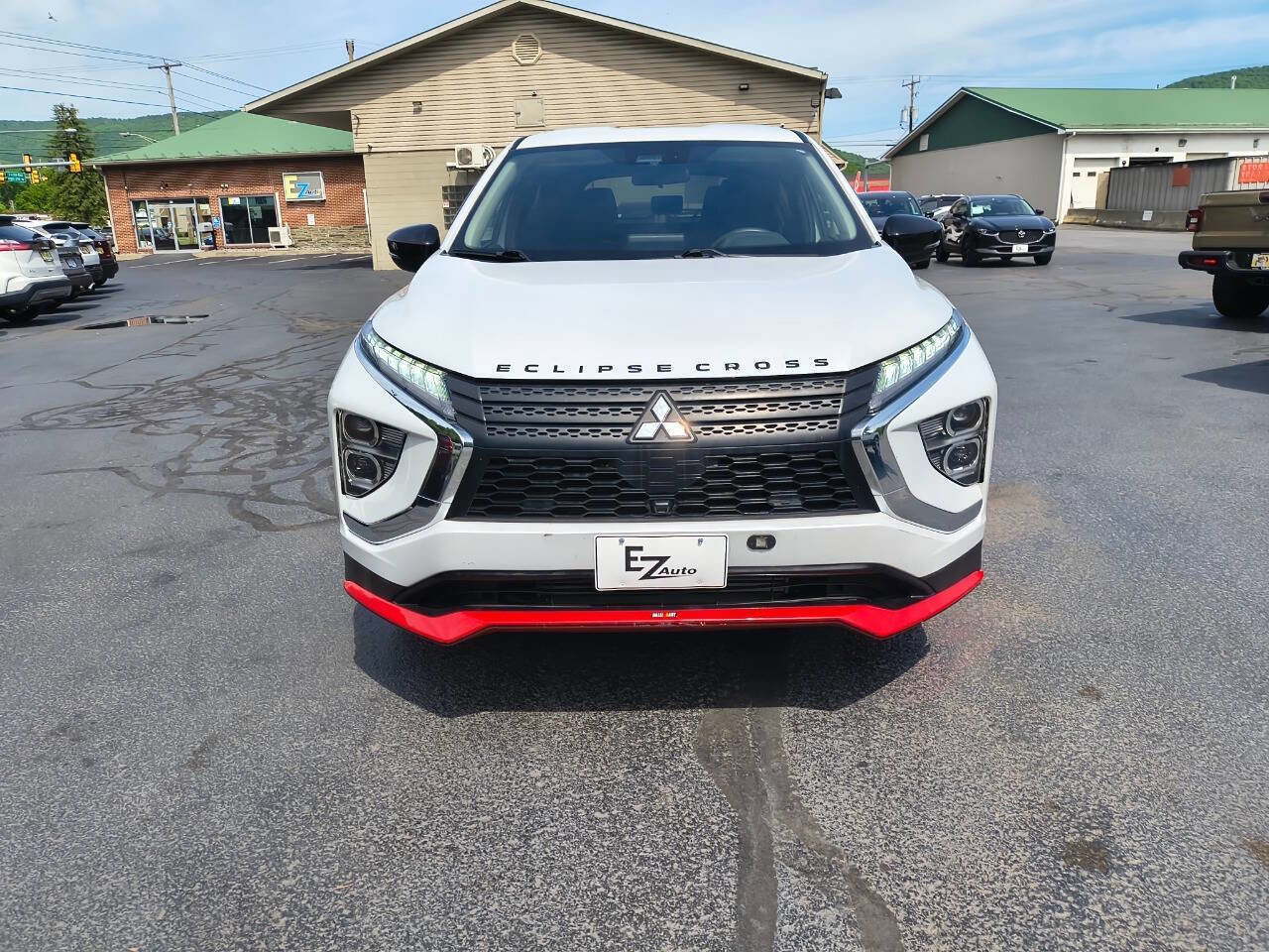 Used 2023 Mitsubishi Eclipse Cross LE AWD/4WD image 3