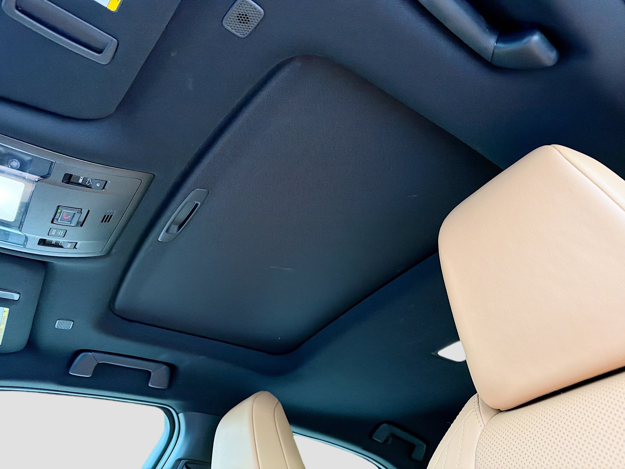 Used 2025 Lexus UX 300h FWD image 27