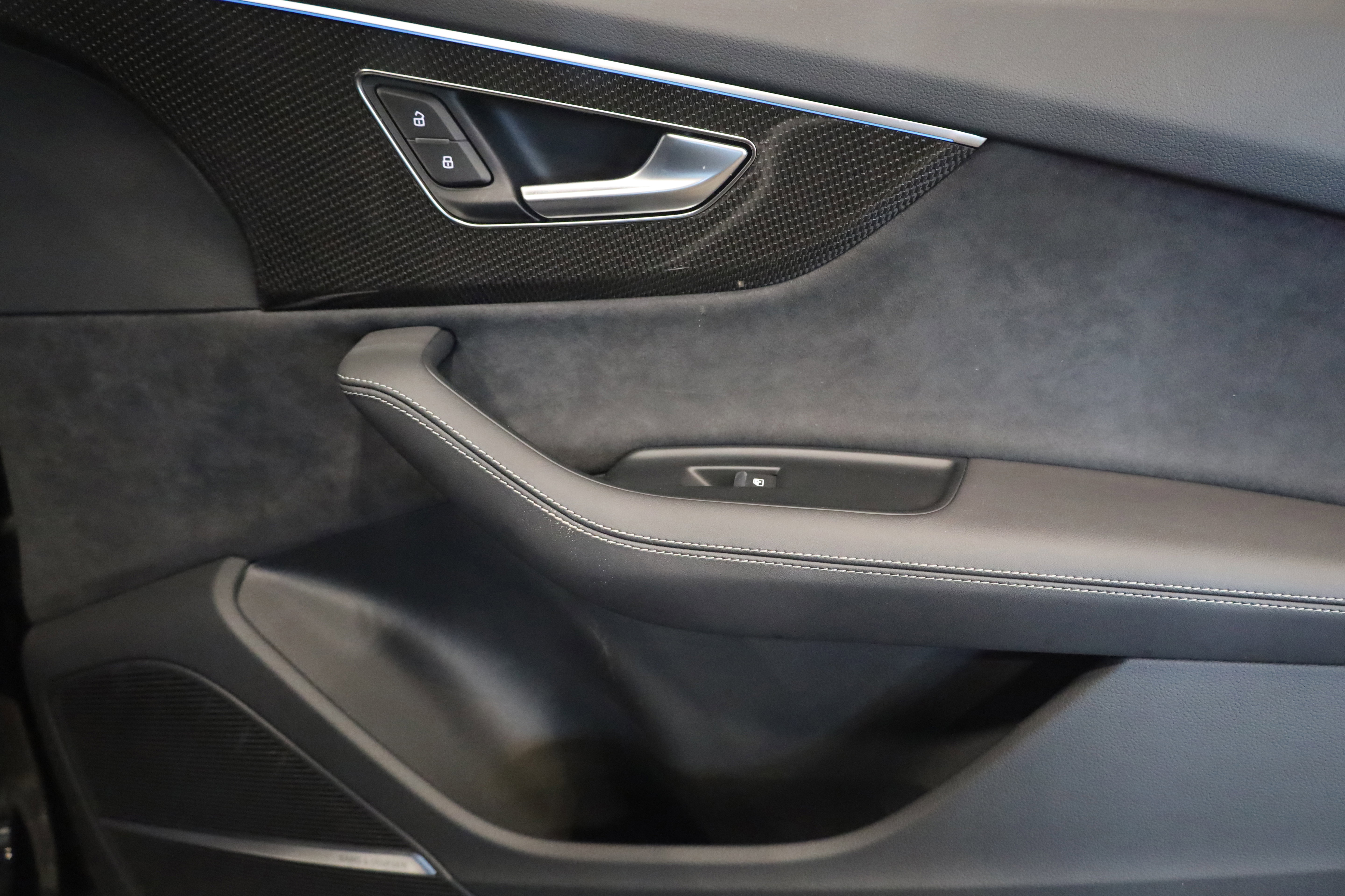 Used 2023 Audi SQ7 Prestige image 41