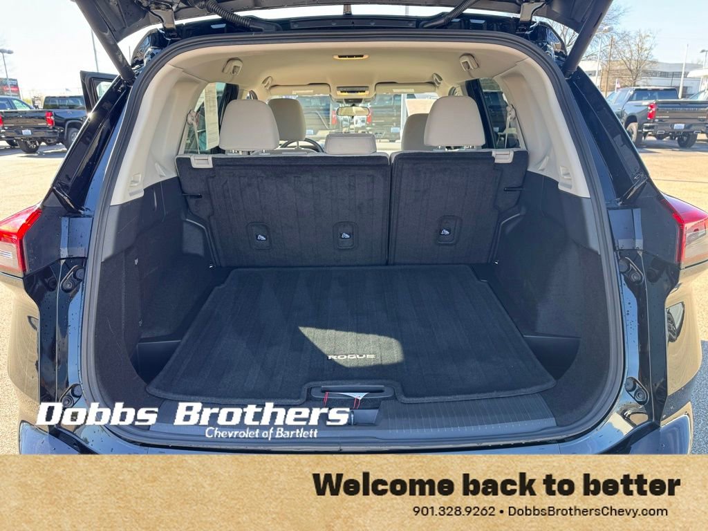 Used 2025 Nissan Rogue SV image 38