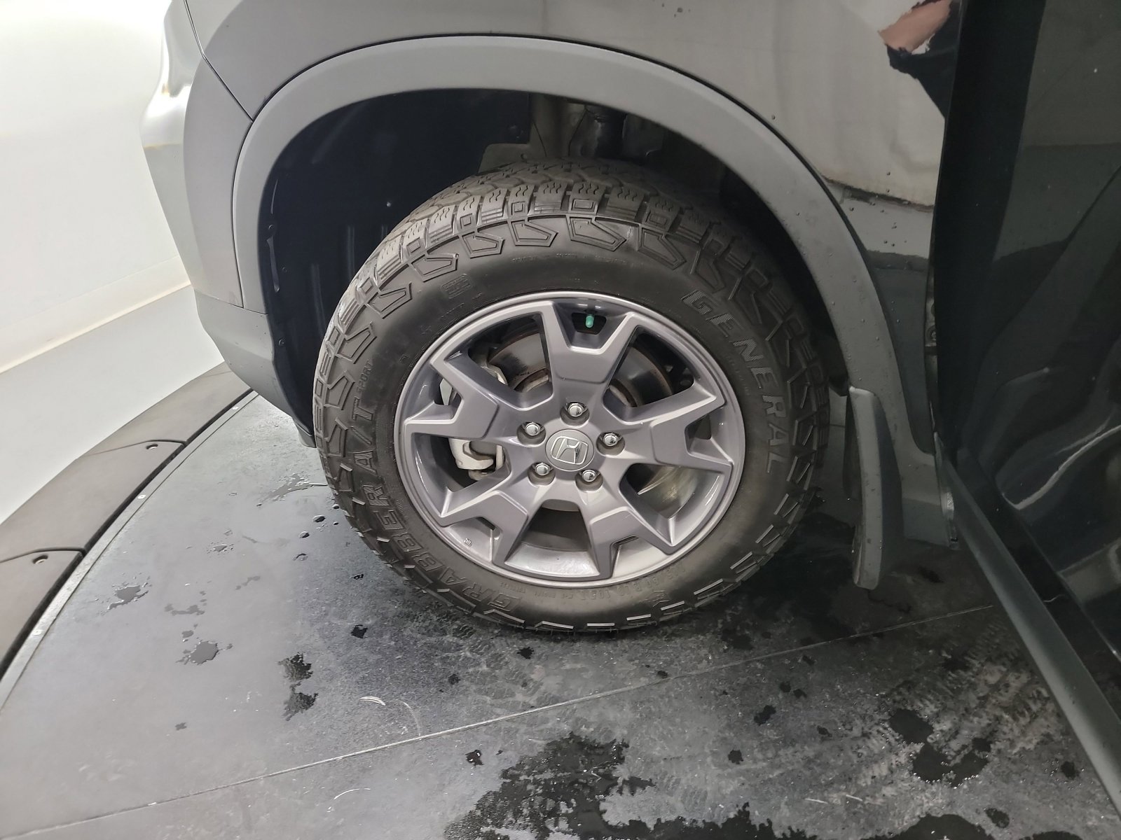 Certified 2024 Honda Passport TrailSport image 30