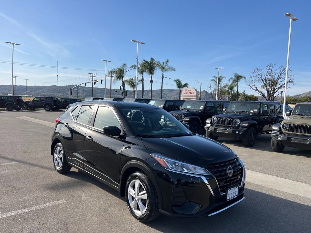 Used 2024 Nissan Kicks S FWD image 2