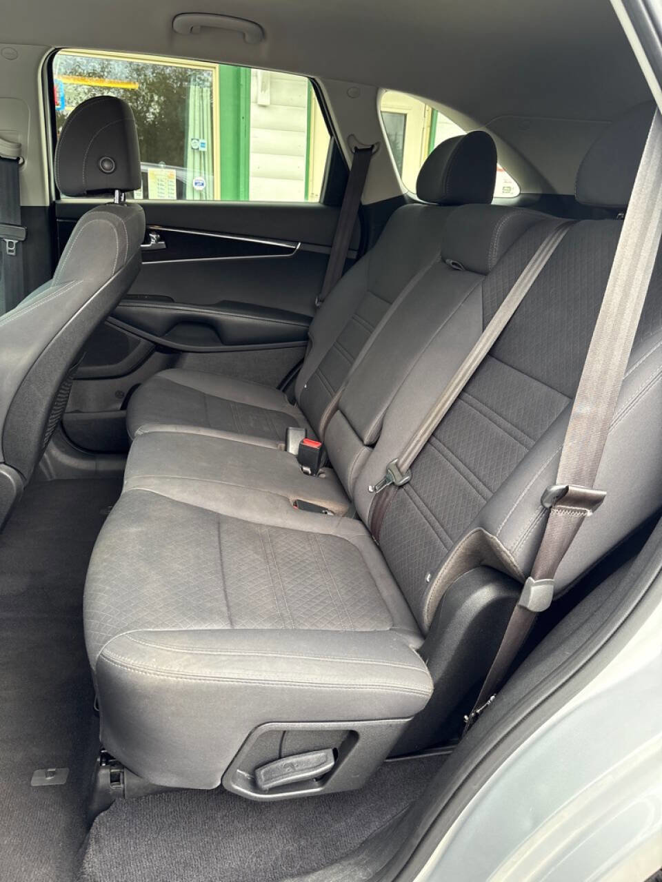 Used 2017 Kia Sorento AWD image 19
