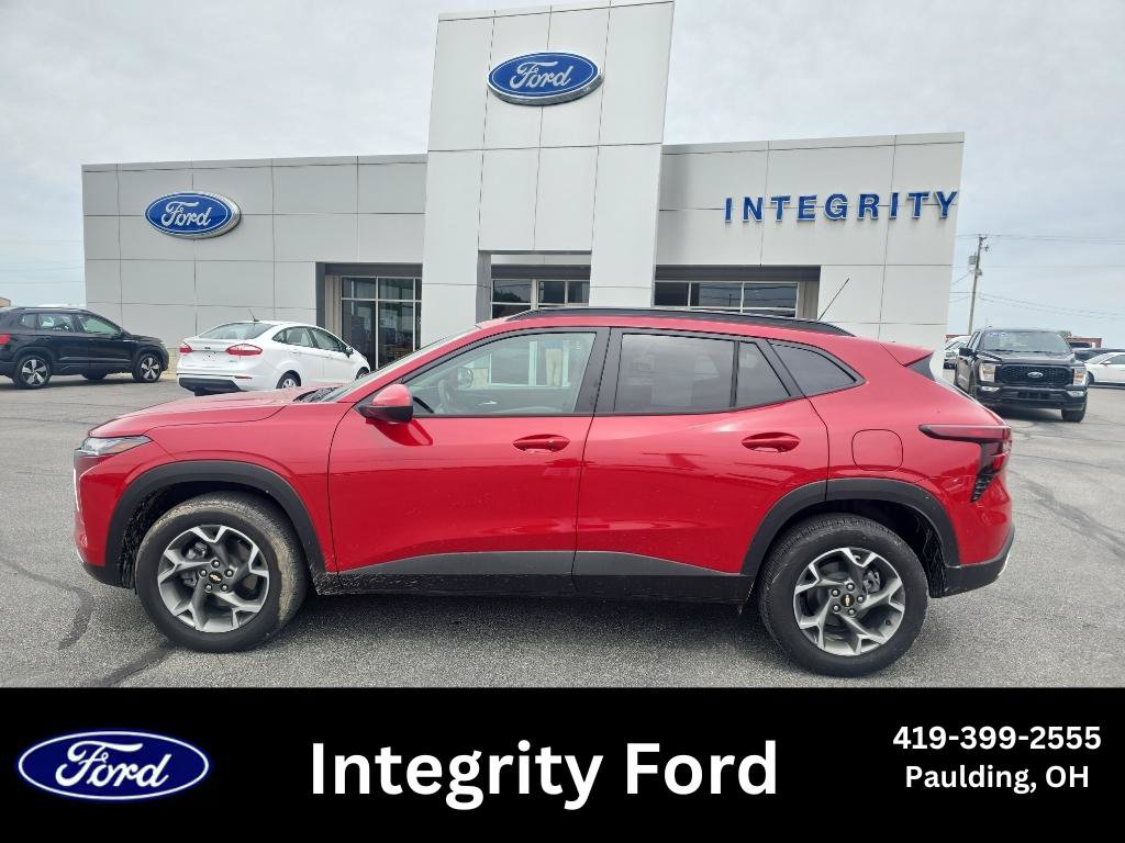 Used 2026 Chevrolet Trax LT w/ Driver Confidence Package FWD image 1