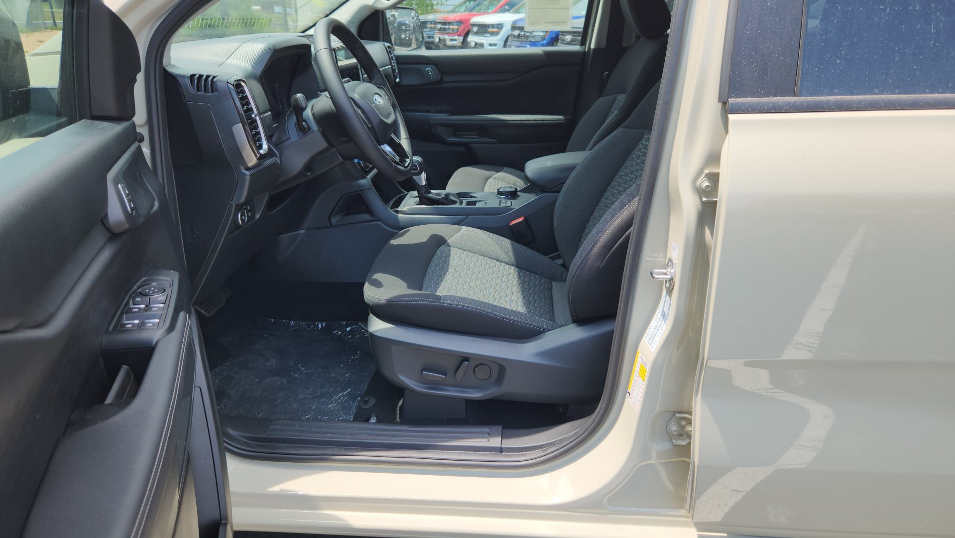 New 2026 Ford Ranger XLT w/ Equipment Group 301A High AWD/4WD image 13