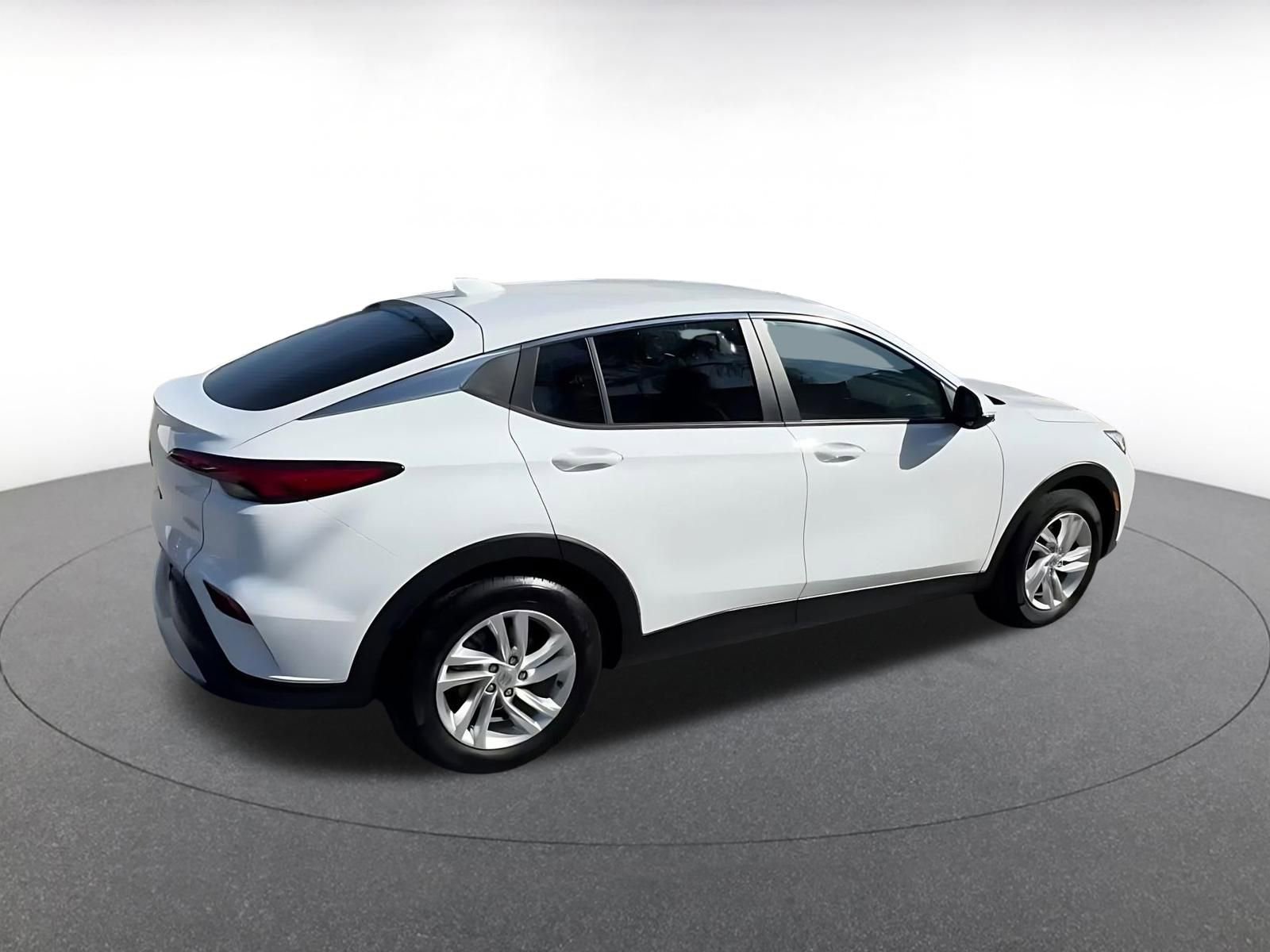 Used 2025 Buick Envista Preferred image 14