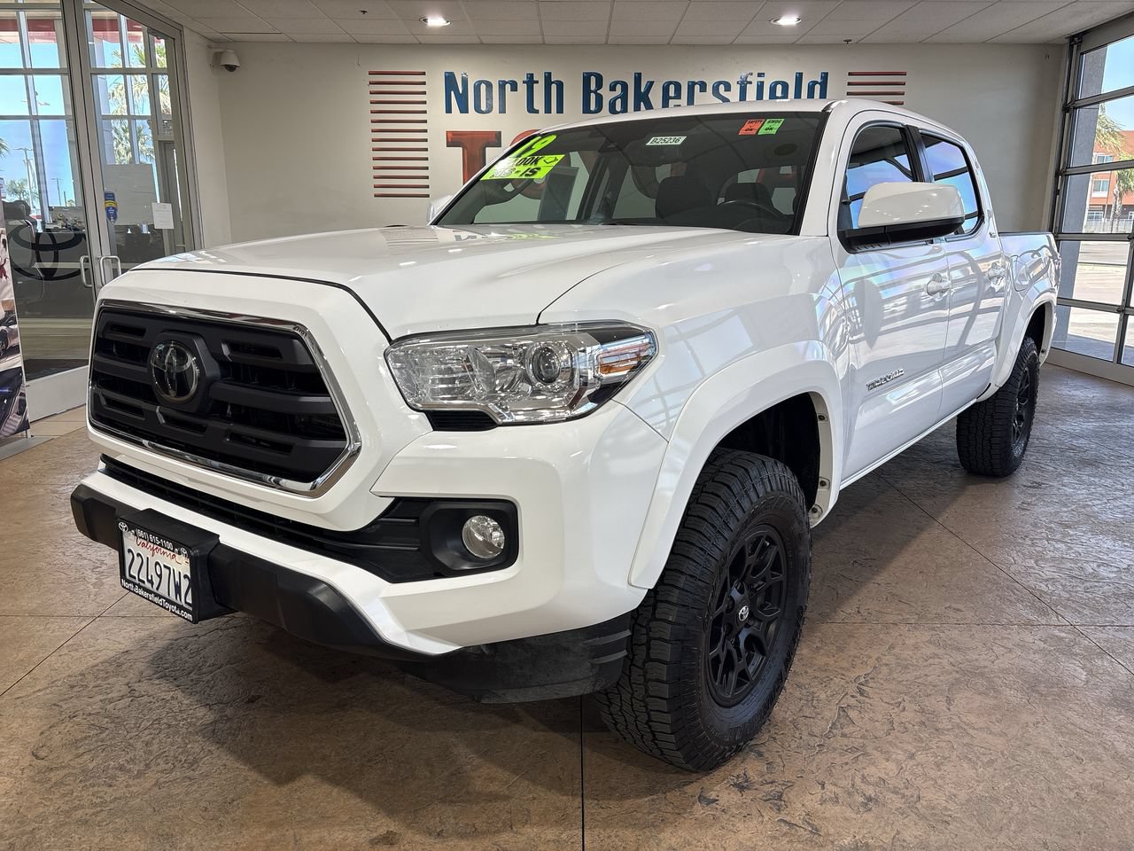 Used 2019 Toyota Tacoma SR5 AWD/4WD image 6