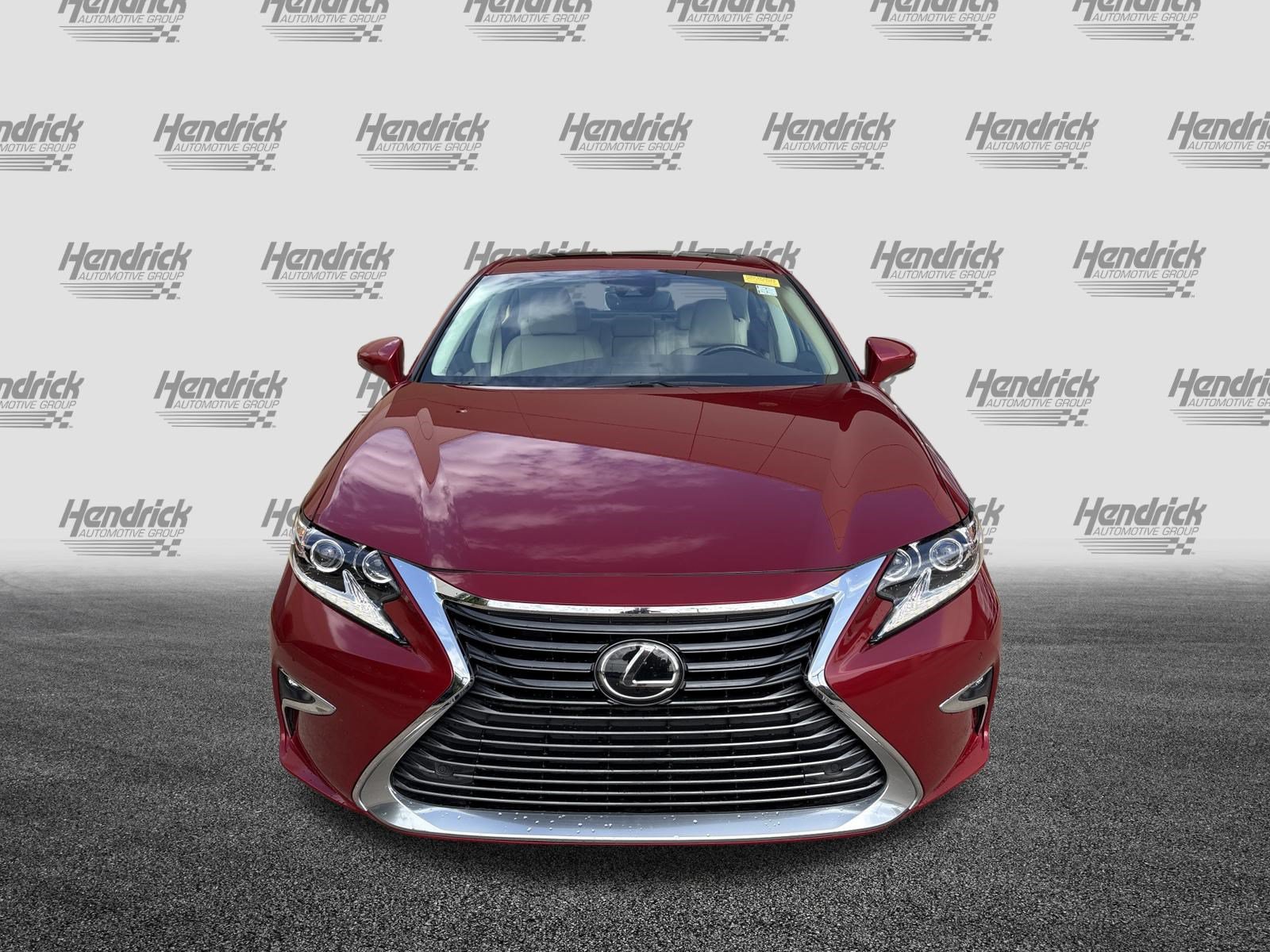 Used 2017 Lexus ES 350 w/ Luxury Package FWD image 3