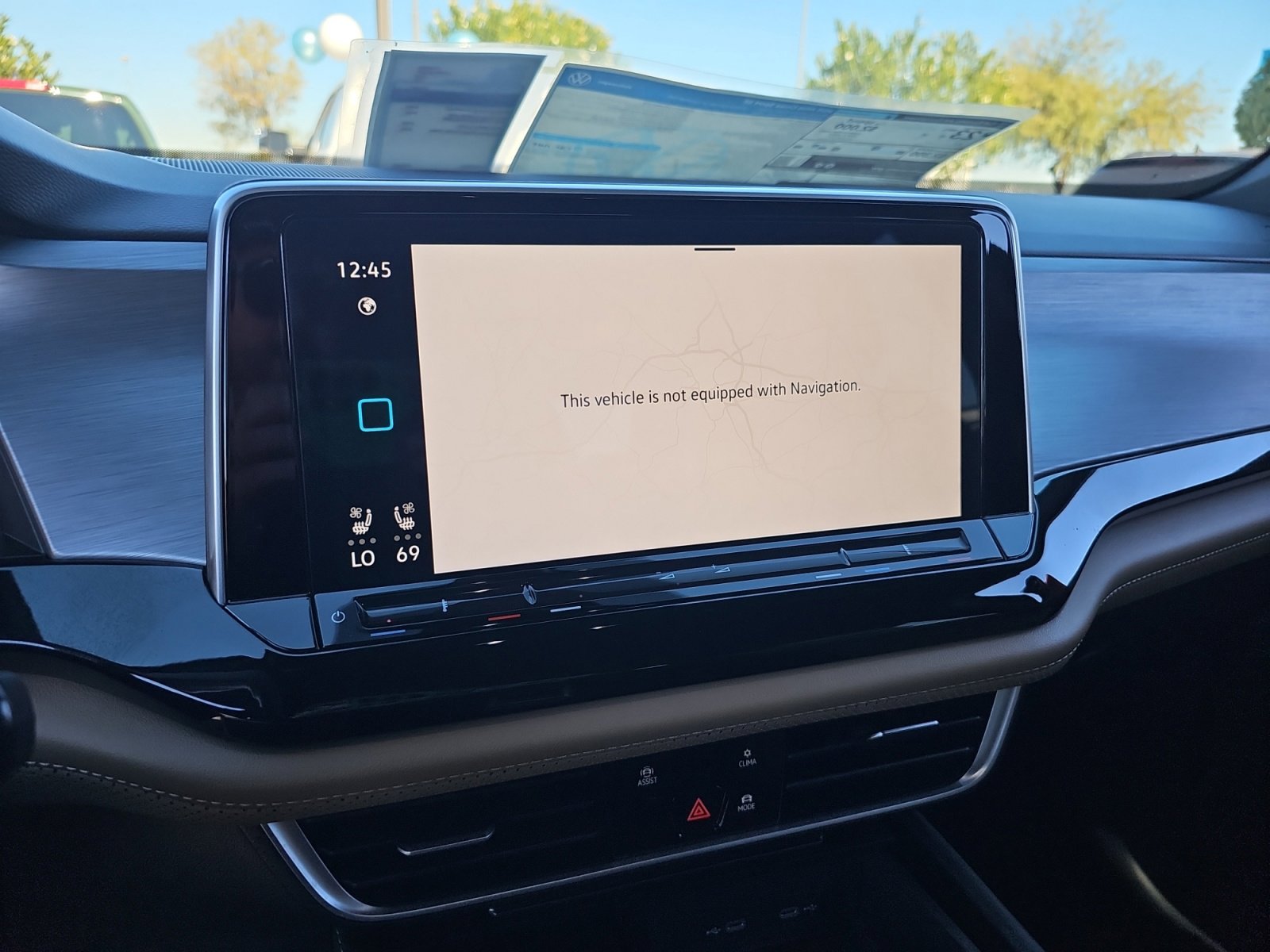 Certified 2025 Volkswagen Atlas Cross Sport SE image 27