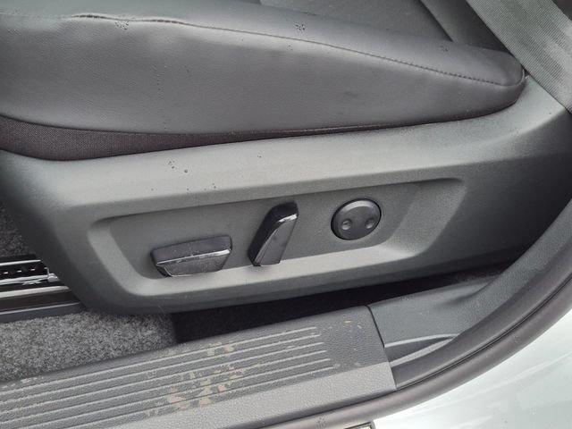 Used 2026 Nissan Rogue Dark Armor FWD image 17