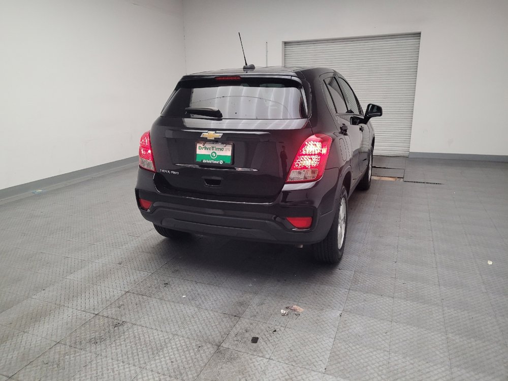 Used 2022 Chevrolet Trax LS w/ Tint and Cruise Package AWD/4WD image 7