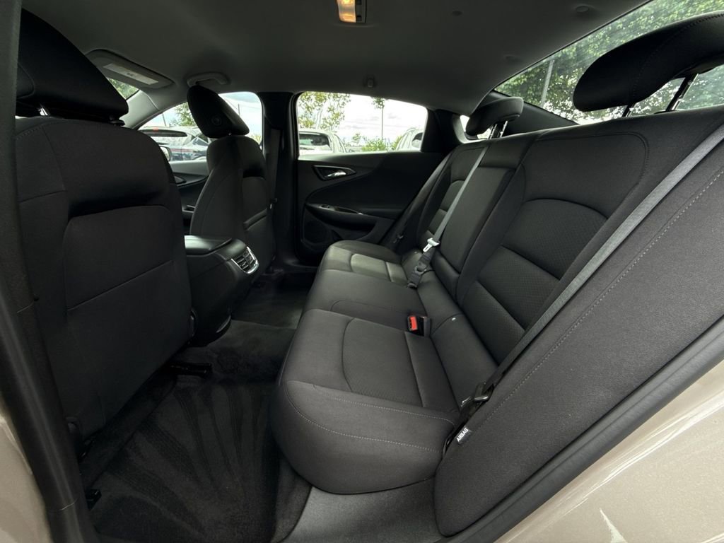 Used 2024 Chevrolet Malibu LT FWD image 28