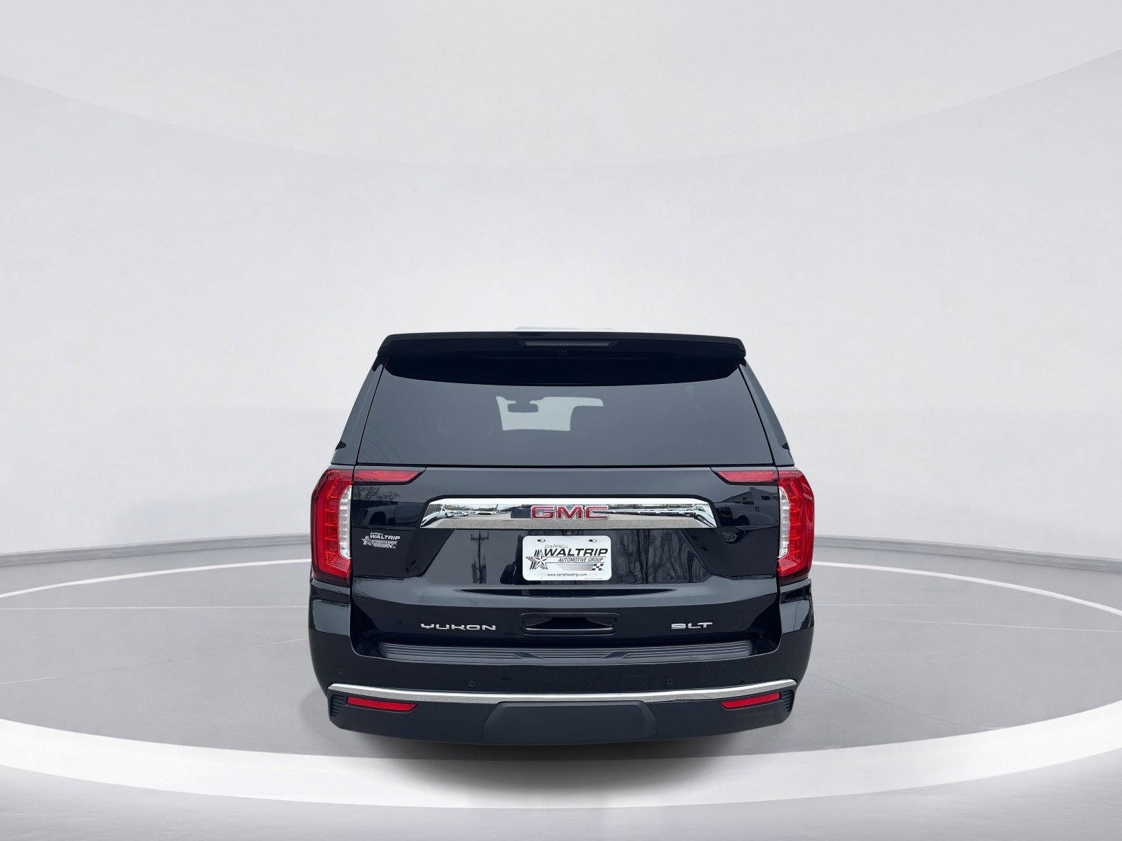 Used 2022 GMC Yukon XL SLT w/ SLT Luxury Package image 7