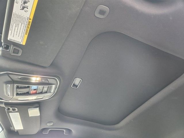 Used 2023 Jeep Grand Cherokee Altitude image 25