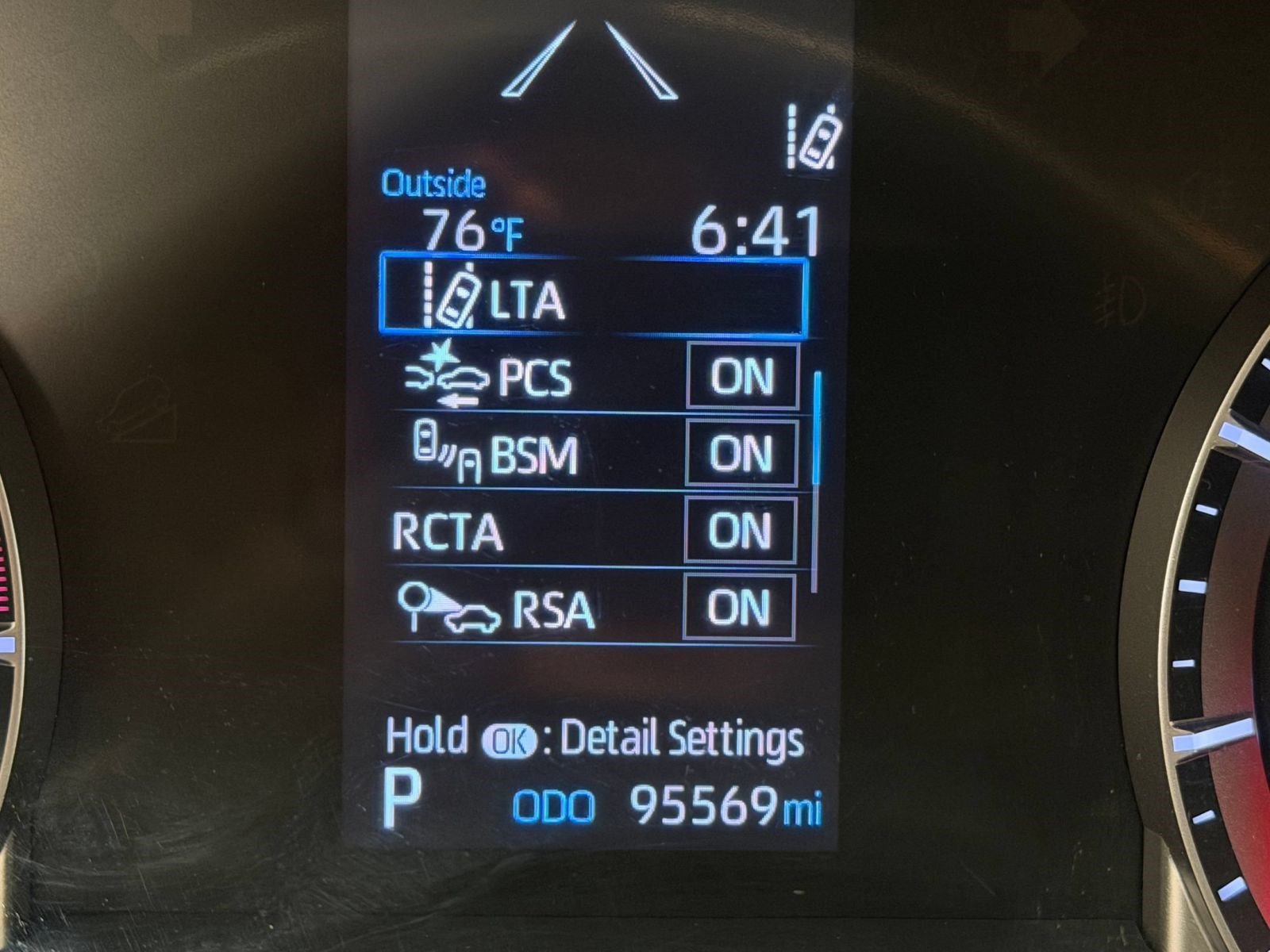 Used 2020 Toyota Highlander LE AWD/4WD image 19