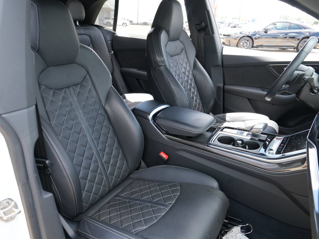 Used 2023 Audi SQ8 Prestige AWD/4WD image 15
